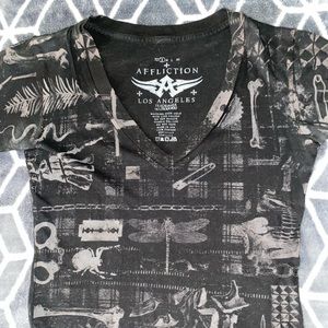 Women’s Affliction t-shirt✨ Good condition, smoke free home!